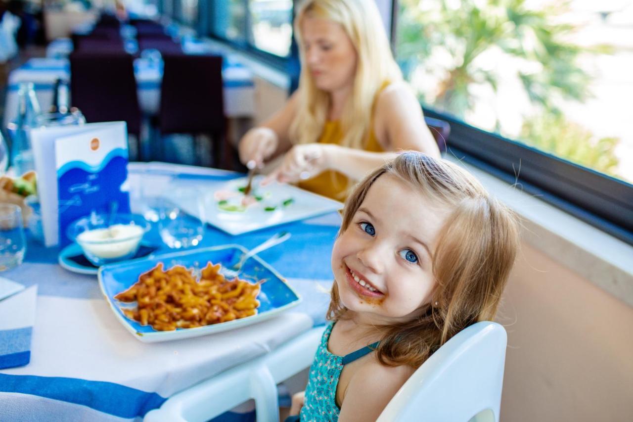 Miramare Hotel Ristorante Convegni 체제나티코 외부 사진