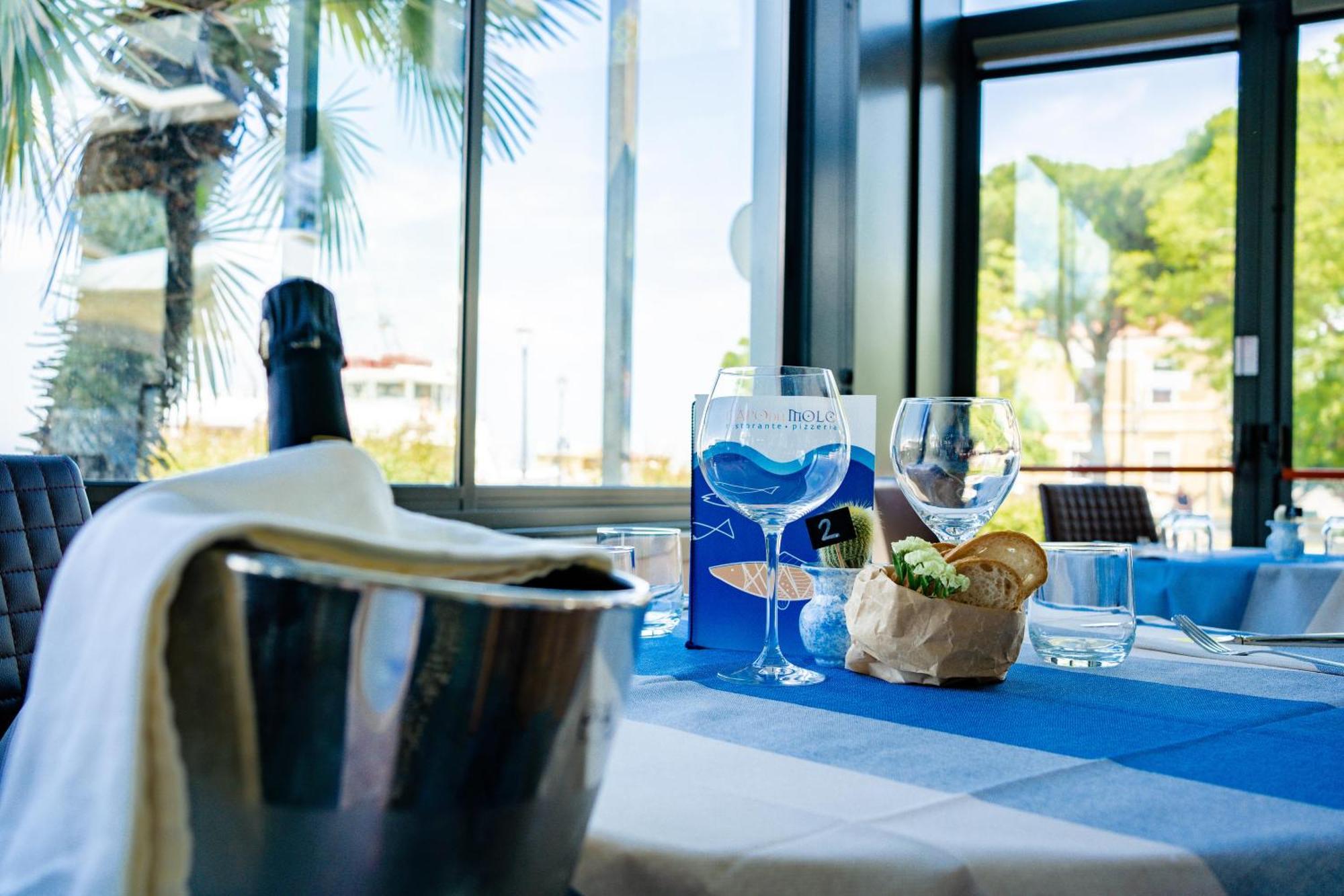 Miramare Hotel Ristorante Convegni 체제나티코 외부 사진